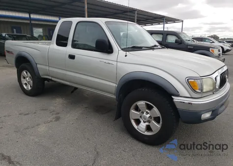 2001 Toyota Tacoma Xtracab from USA, damaged, VIN 5TEWN72NX1Z868117
